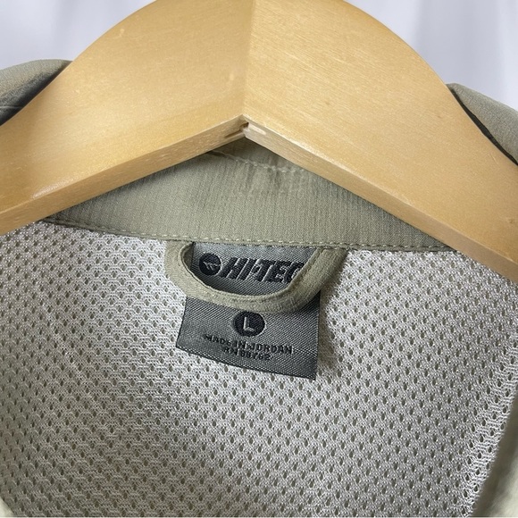 NEW Hi-Tec Large Fishing Hiking Outdoor Button Down Shirt UPF 30 Camp Safari - Picture 4 of 9